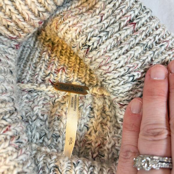 Free People womens chunky turtleneck sweater. Size S. boho, casual, heavyweight - Picture 3 of 4
